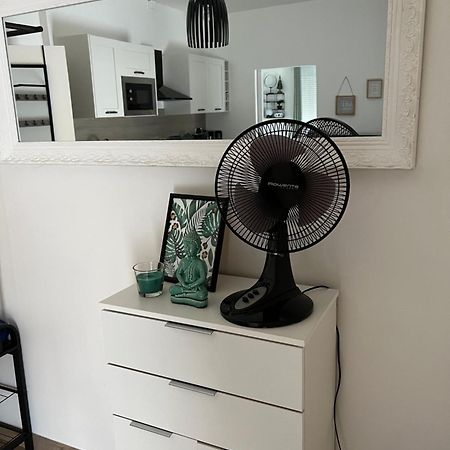 Cosy Loire, T2 Neuf, Front De Loire ,Vue Cathedrale,5Min A Pied Centre Ville Et Parking Prive Orleans Ngoại thất bức ảnh